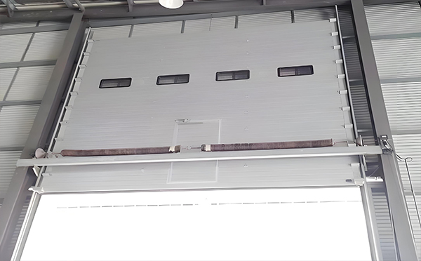 舟曲工业滑升门