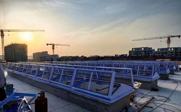 消防舟曲排烟窗工作原理