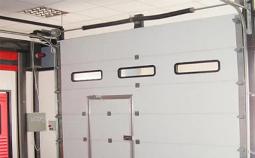 舟曲工业提升门的安装方法