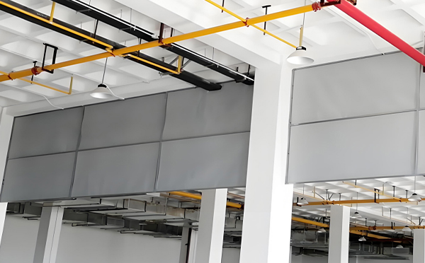 商场防烟分区常闭节点：舟曲挡烟垂壁高度与控制器接线图解