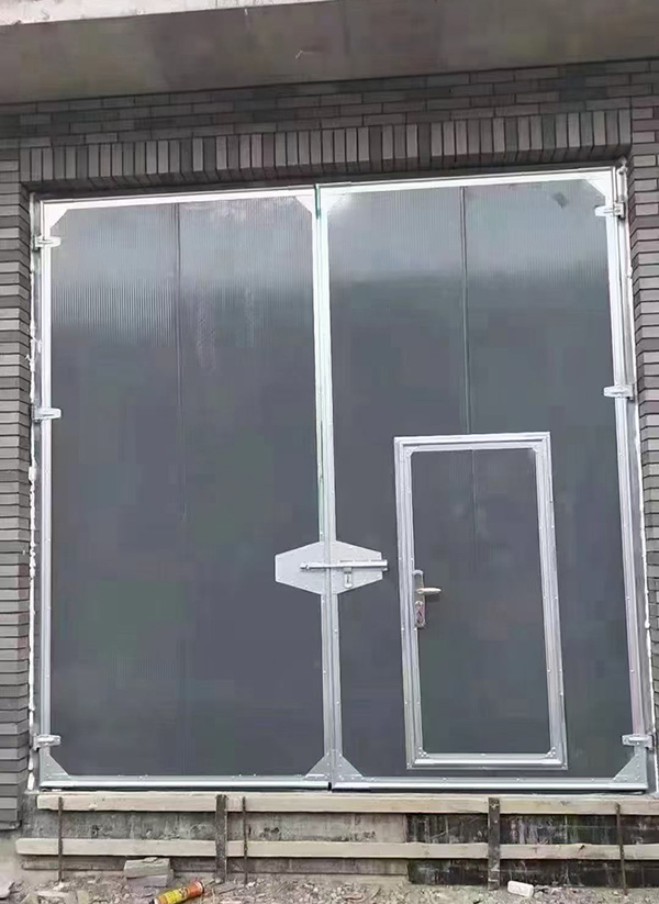 舟曲工业平开门在大型设备制造车间的应用实例