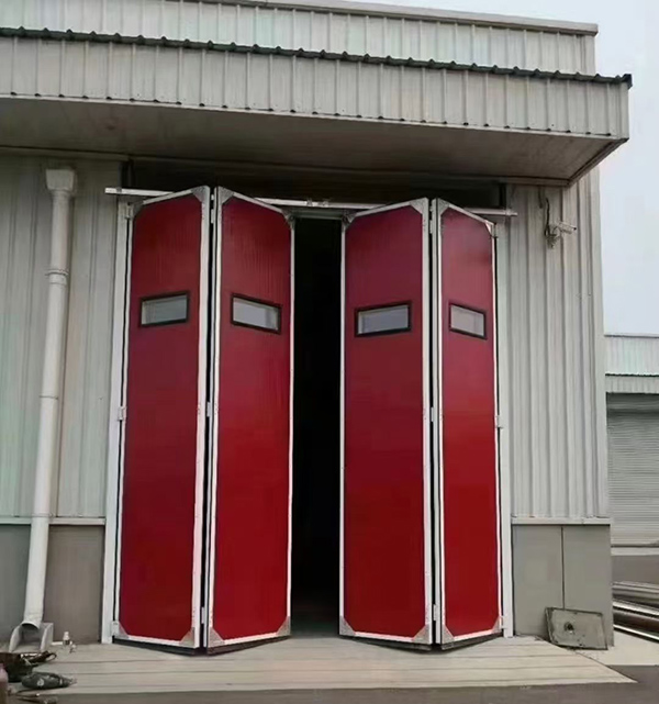 舟曲工业折叠门在大型装配车间出入口的应用实例